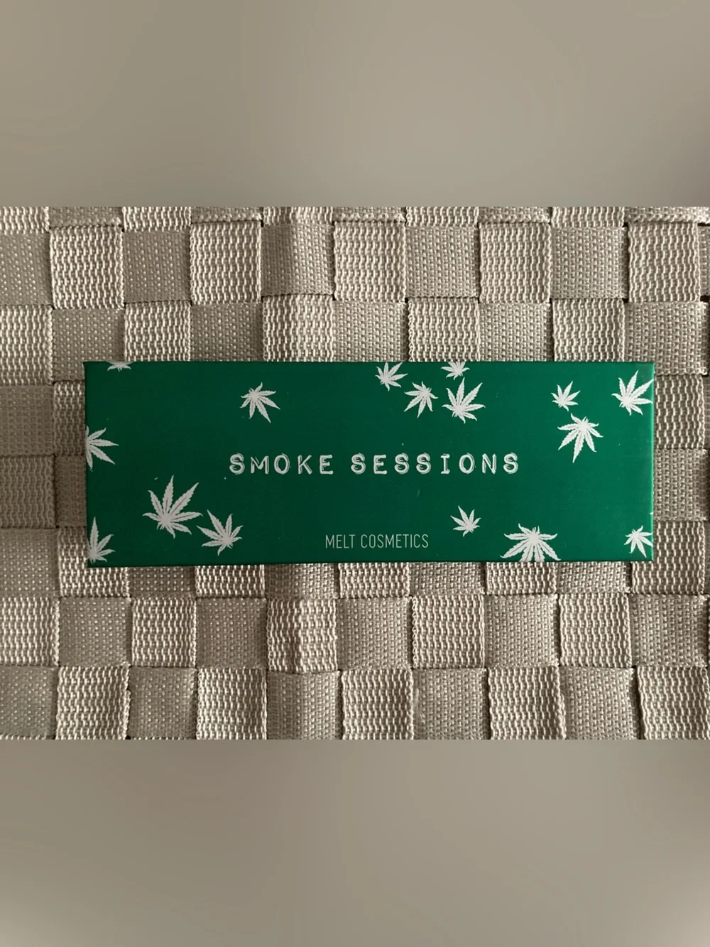 MELT COSMETICS ‘Smoke Sessions’ Eyeshadow Palette - 8 shades